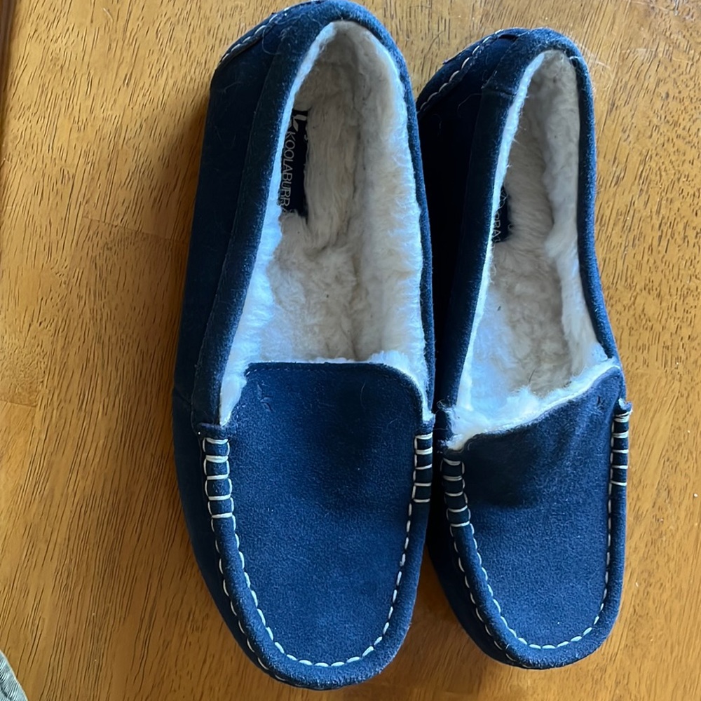 Kookaburra by Ugg navy suede slippers size 8